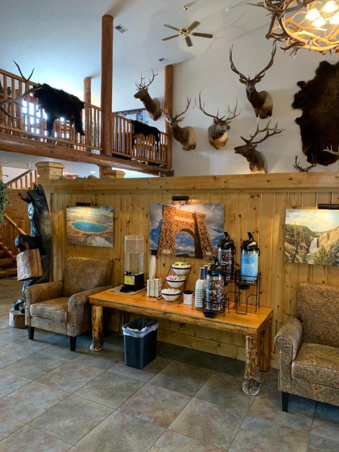 The Antler Lodge - Gardiner Exterior foto